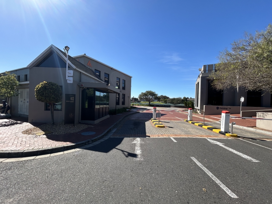 To Let Commercial Property for Rent in Mowbray Western Cape